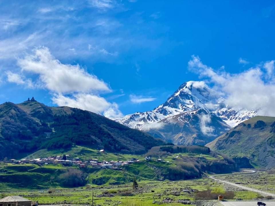Kazbegi Inn Stepantsminda Exterior foto