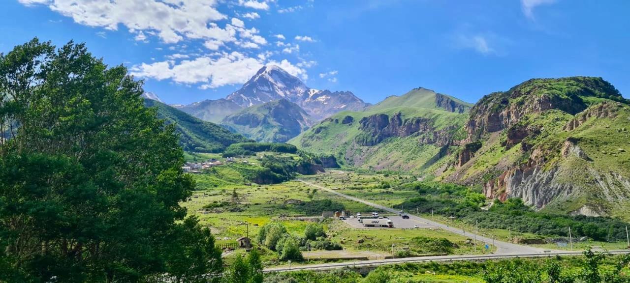 Kazbegi Inn Stepantsminda Exterior foto
